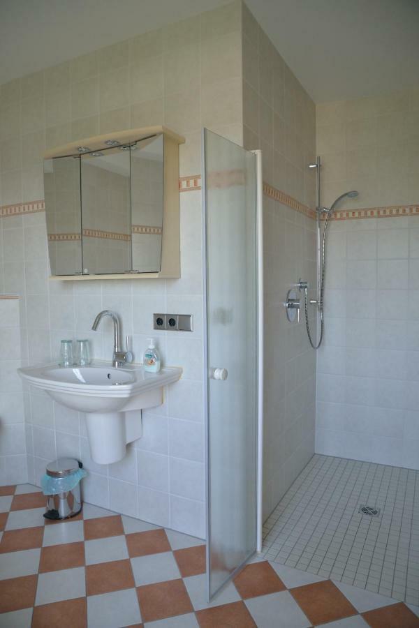 בוס Gaestehaus Waldecker מראה חיצוני תמונה